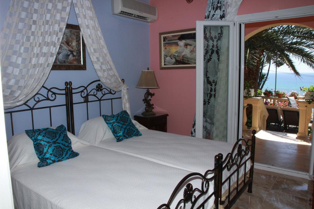Aristotelis-Nikos Paramonas Studios Room photo
